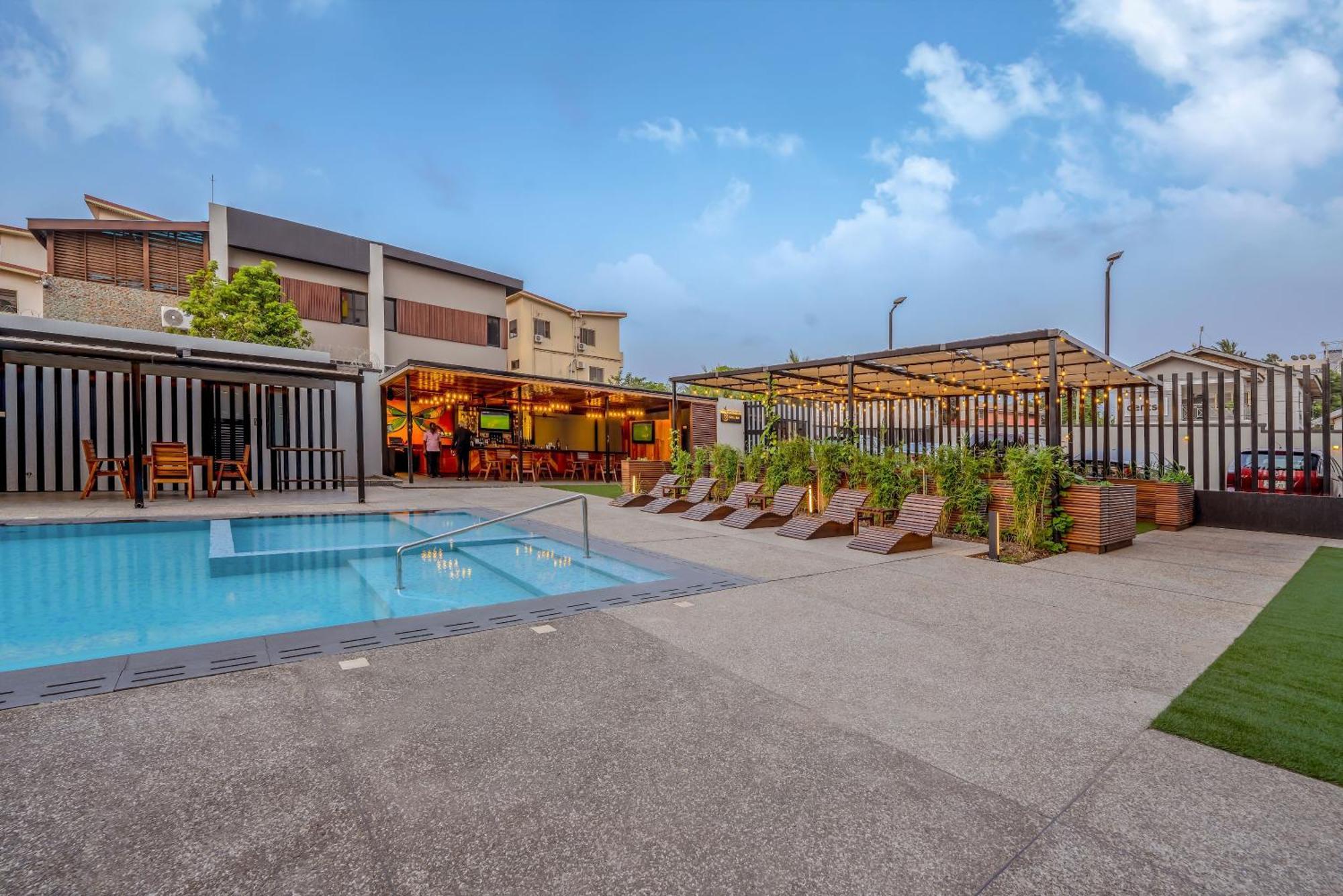Eden Gardens Hotel Acra Exterior foto