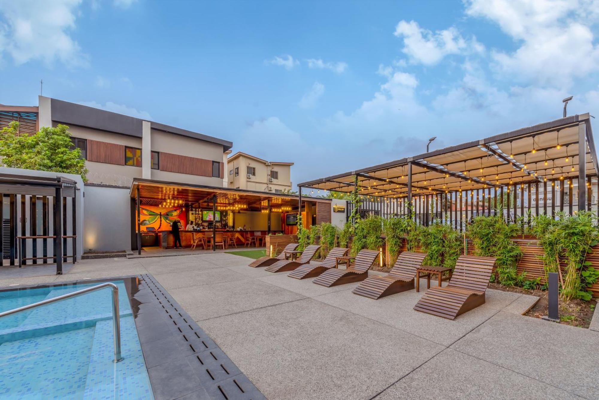 Eden Gardens Hotel Acra Exterior foto