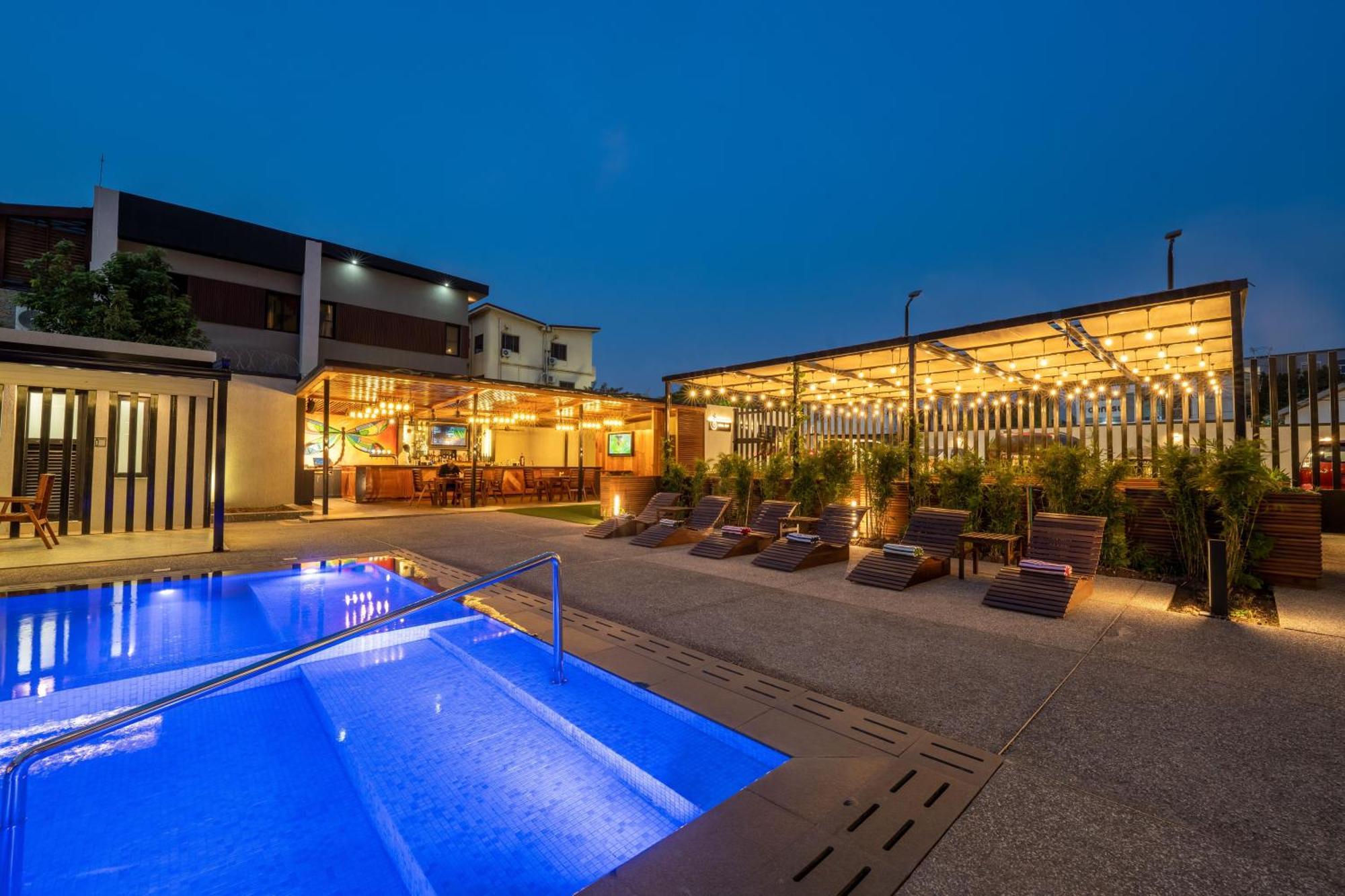 Eden Gardens Hotel Acra Exterior foto